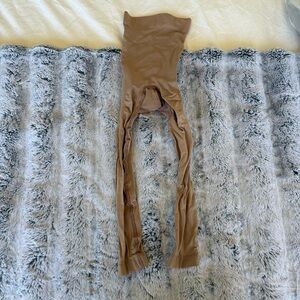 Skims Nude Leg Shapewear